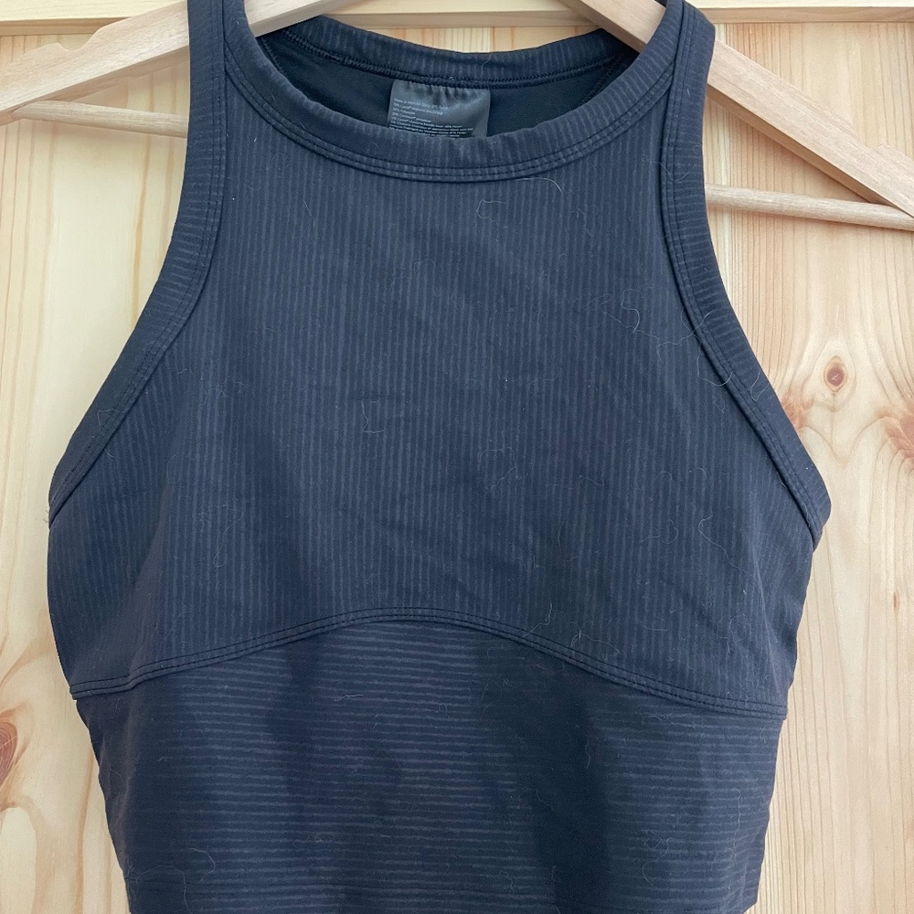 Lululemon High Neck Crop Top Size 6